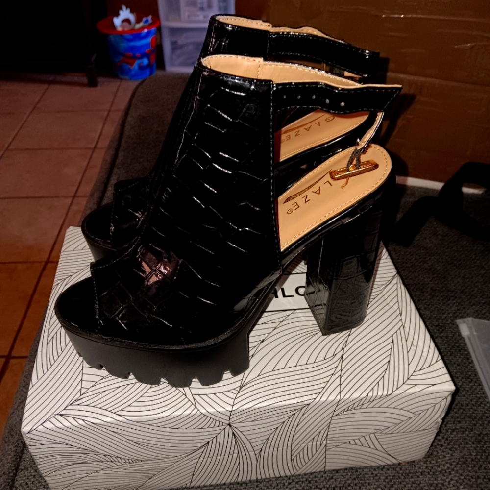 Womans size 7 block black heels Goth Grunge Witchy